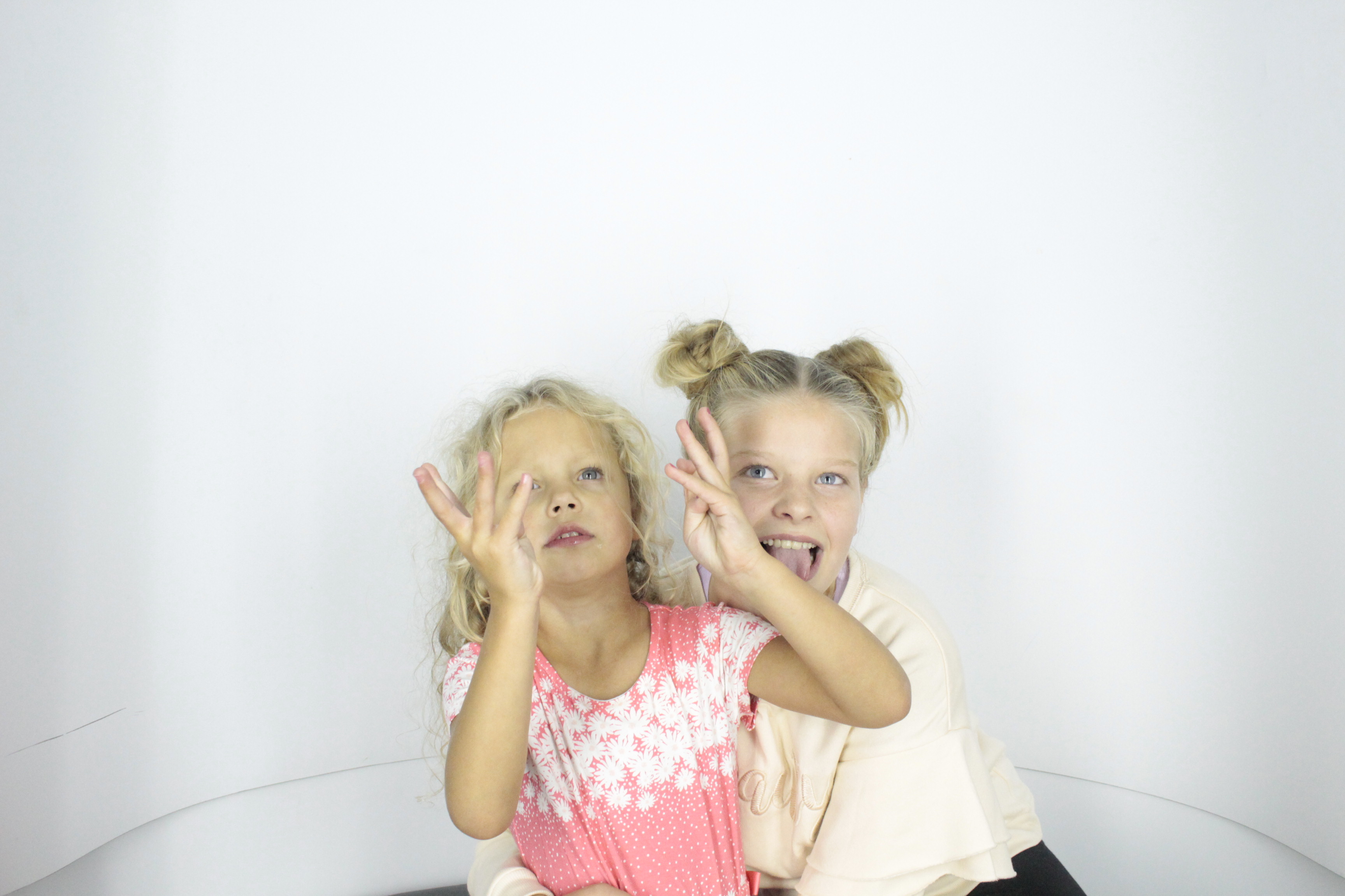 Isobel 18th Birthday Party  | View more photos from the event at gallery.myphotoboothexperience.co.uk/u/MyPhotoBoothExperienceLtd/Isobel-18th-Birthday-Party